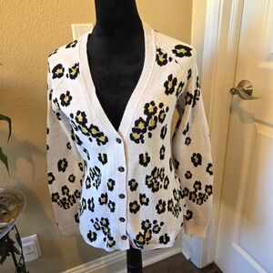 ⭐️CABI  LEOPATD SWEATER EUC !